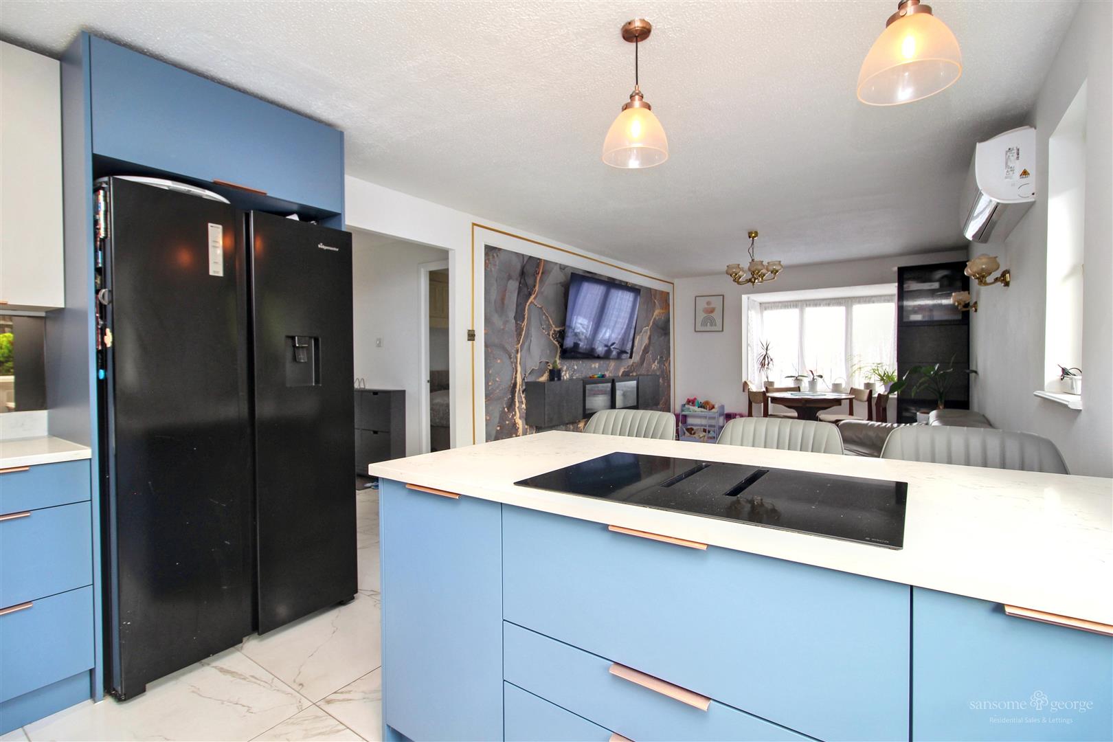 Cornwall Close, Tilehurst, Reading